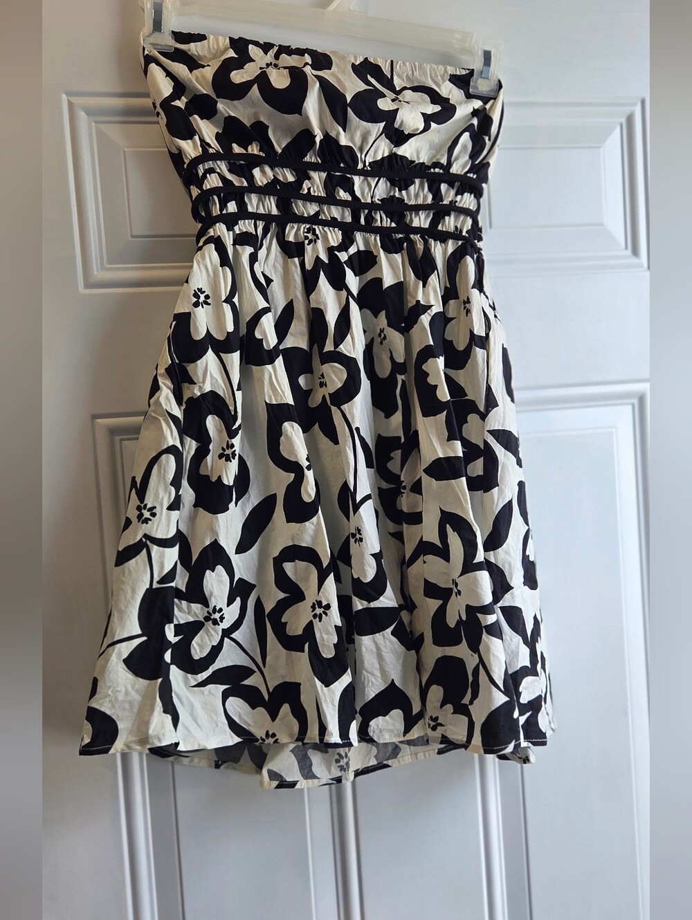 Monteau Strapless Black & White Floral Sundress Medium